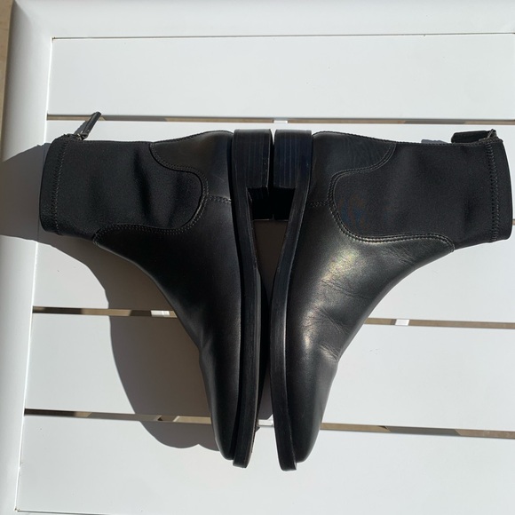 Tory Burch black leather and elastic booties size 6M - Picture 8 of 13